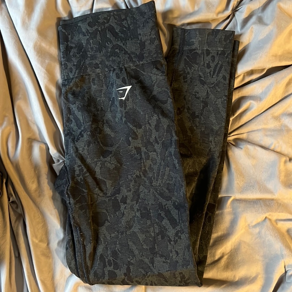 Black gymshark adapt animal leggings